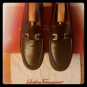 SALVADORE FERRAGAMO SHORS